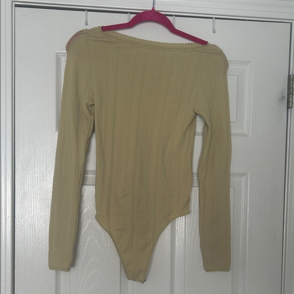 Ribbed Long Sleeve Bodysuit in Light Beige size XS